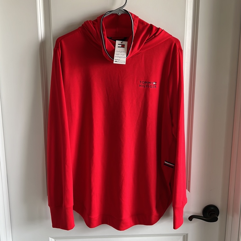 NWT Tommy Hilfiger Pull Over.